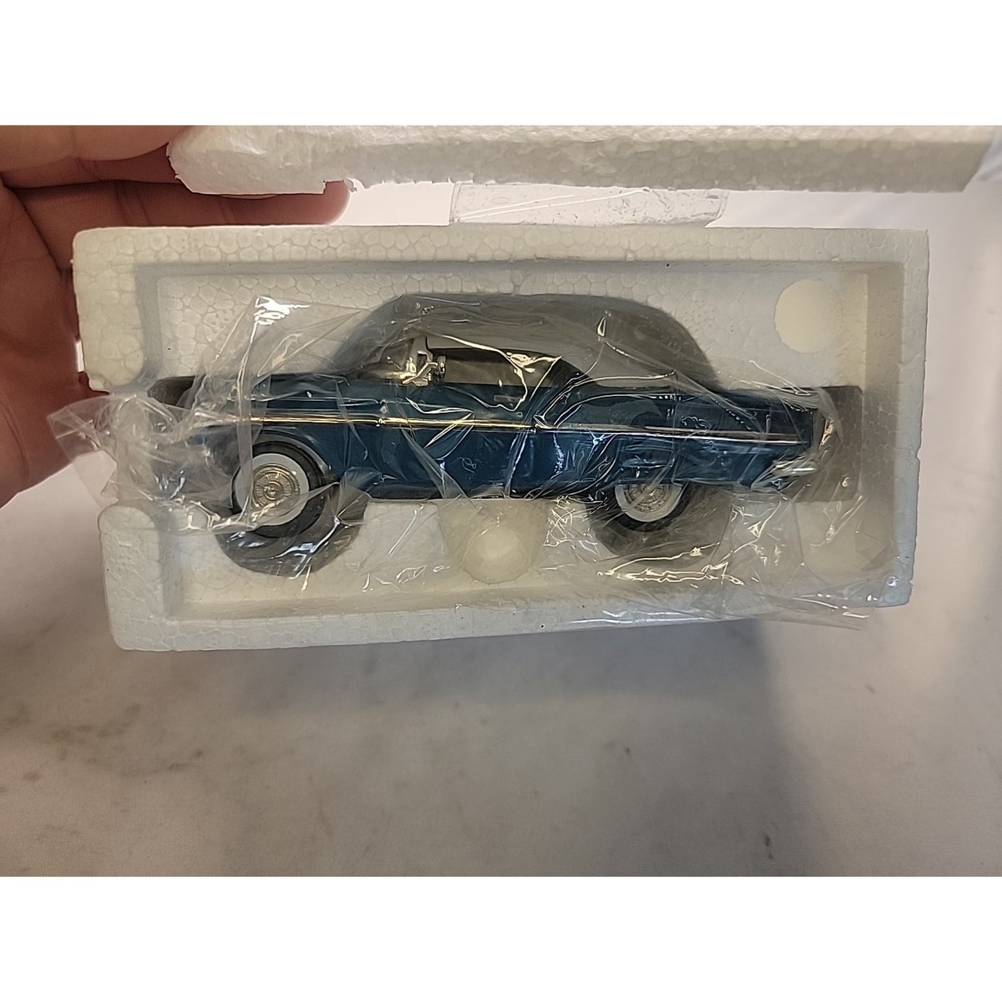 Dept 56 Classic Cars 1959 Chevrolet Impala Convertible #55289