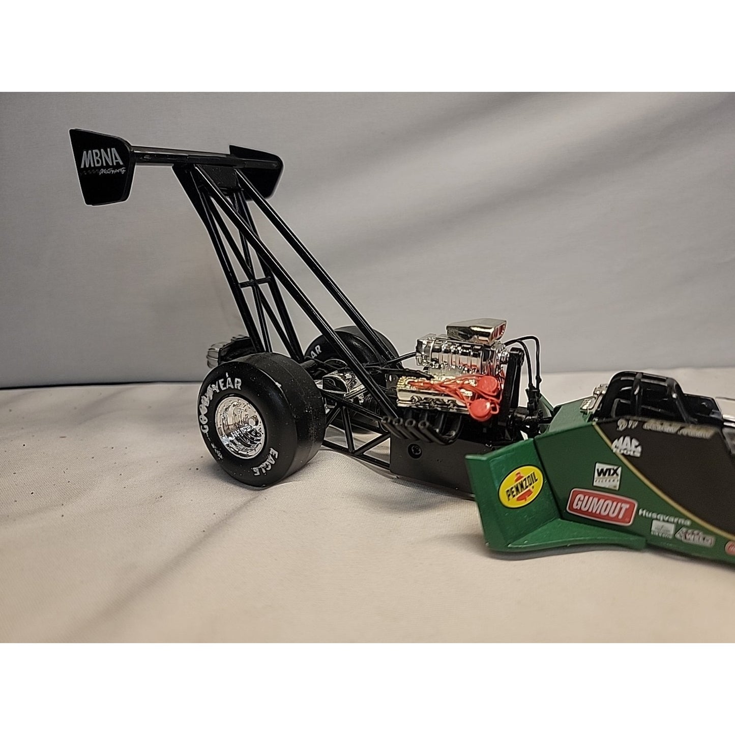 1/24 Action Cory McClenathan MBNA 2000 Dragster.