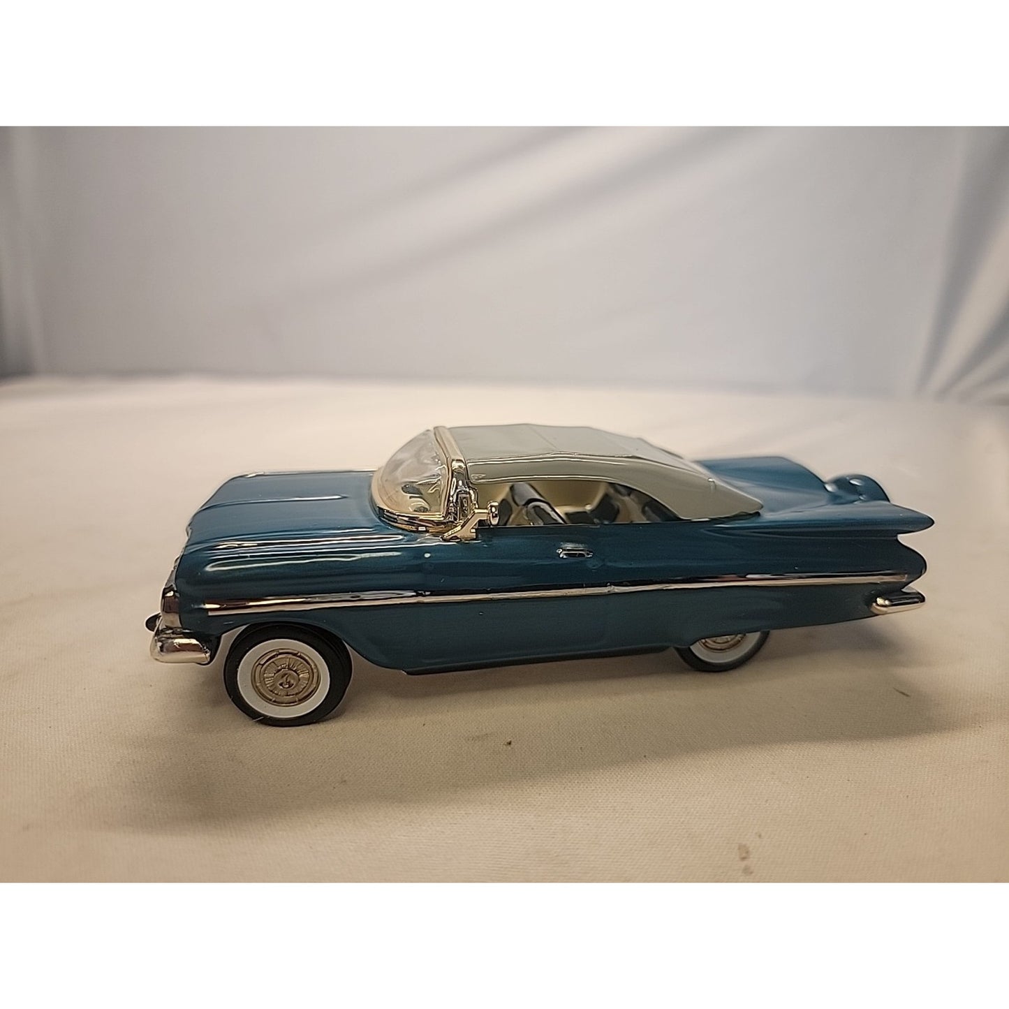 Dept 56 Classic Cars 1959 Chevrolet Impala Convertible #55289