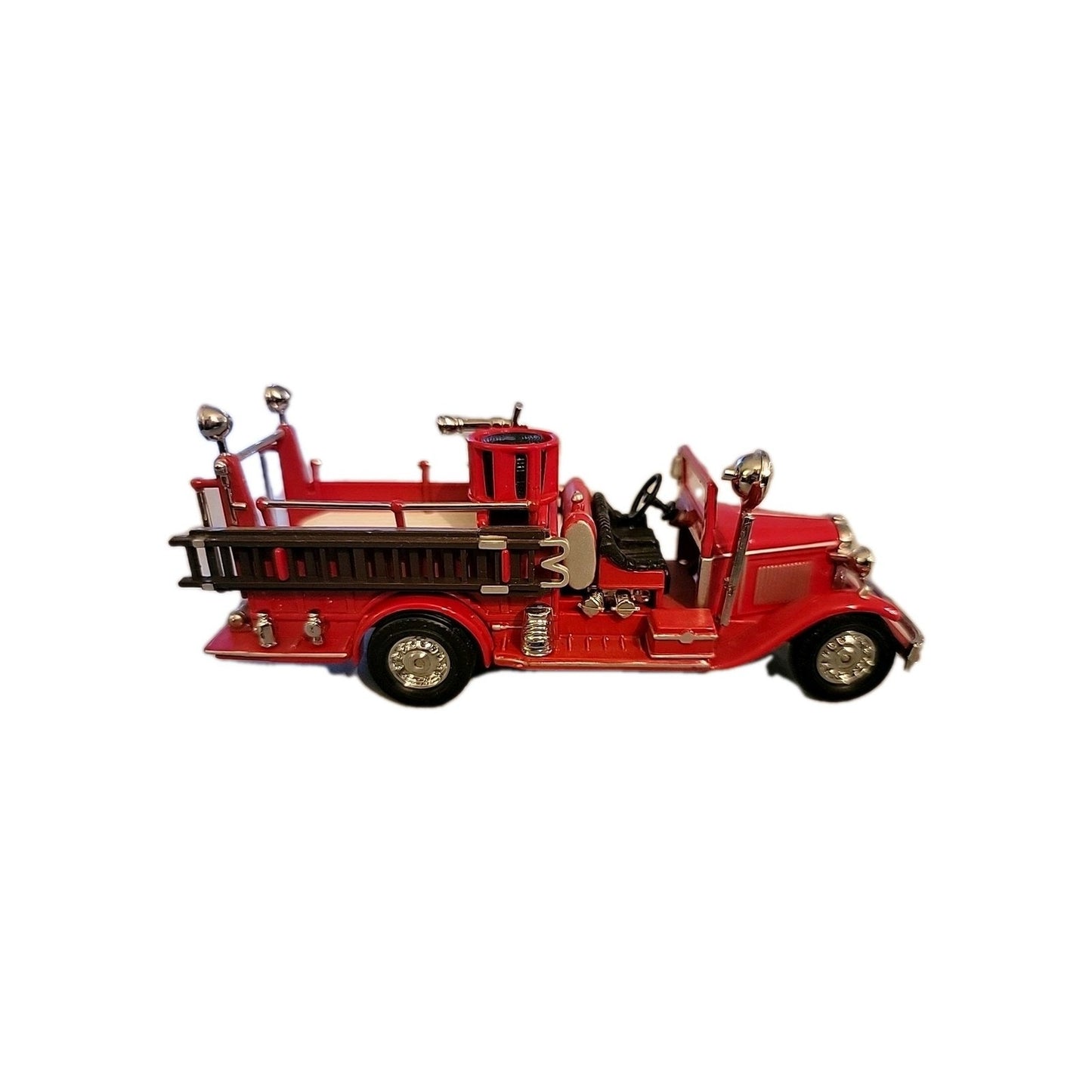 Matchbox Models of Yesteryear 1932 Ford AA Open Cab Fire Truck Engine YFE09