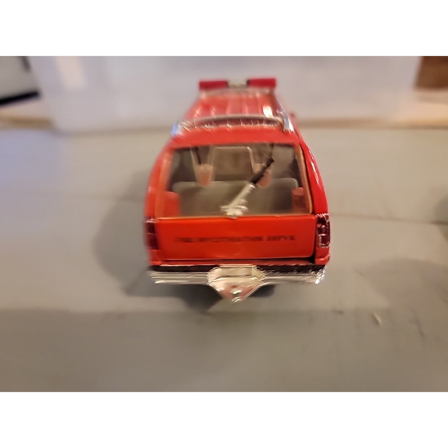 Road Champs Chevrolet Suburban St. Louis Fire Department 1/43