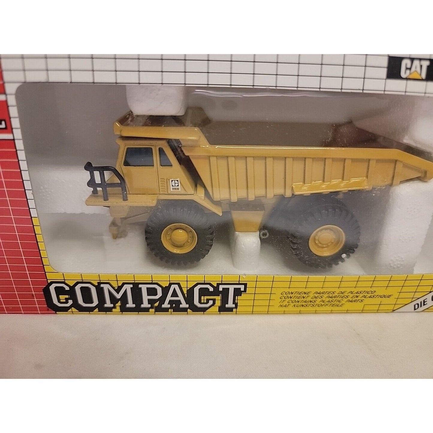 JOAL CAT Compact Dump Truck 773-B Caterpillar DieCast 1:70 NIB