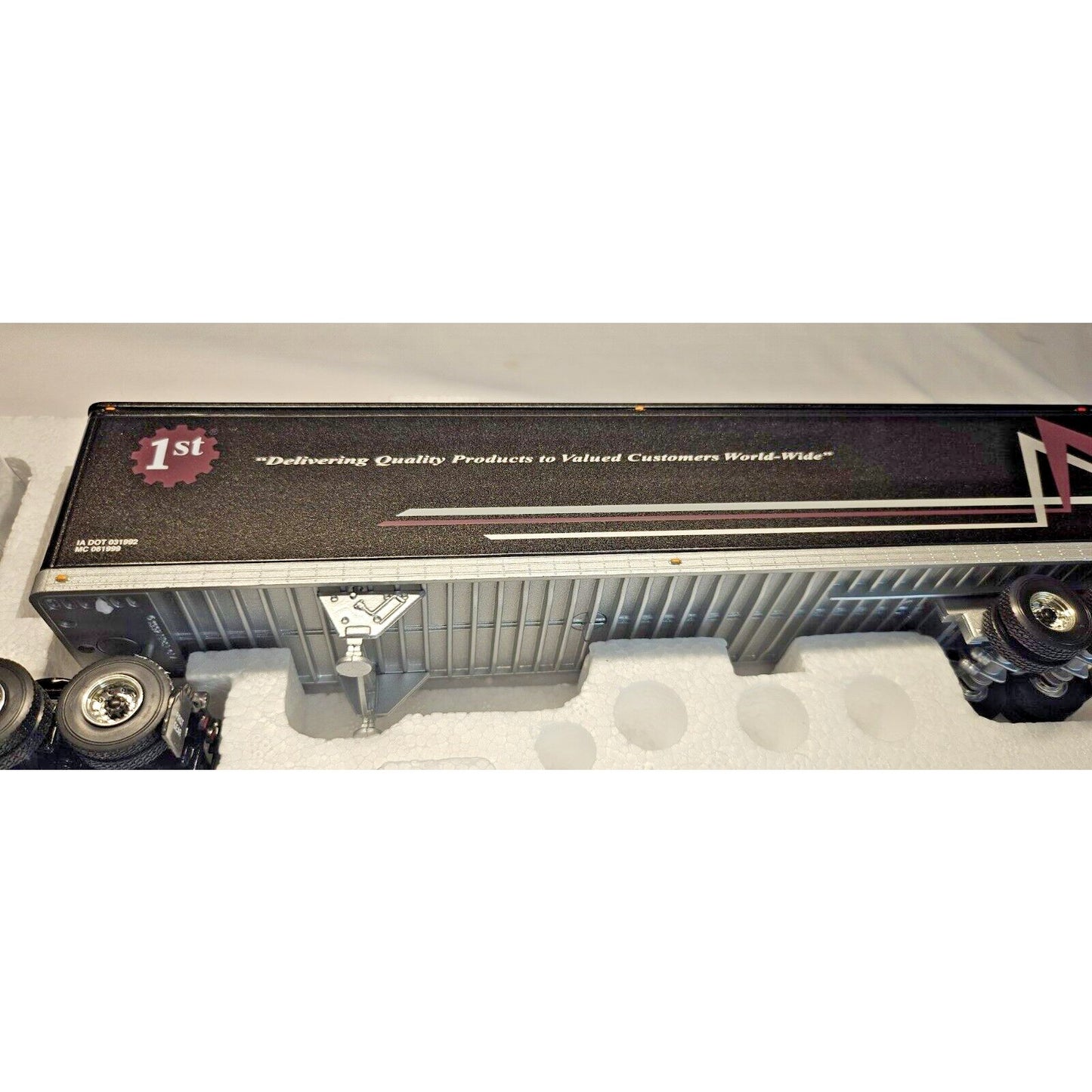 Tonkin Volvo VNL 780 Truck - 1:53 Scale Diecast - 53' Dry Van Phantom Gray