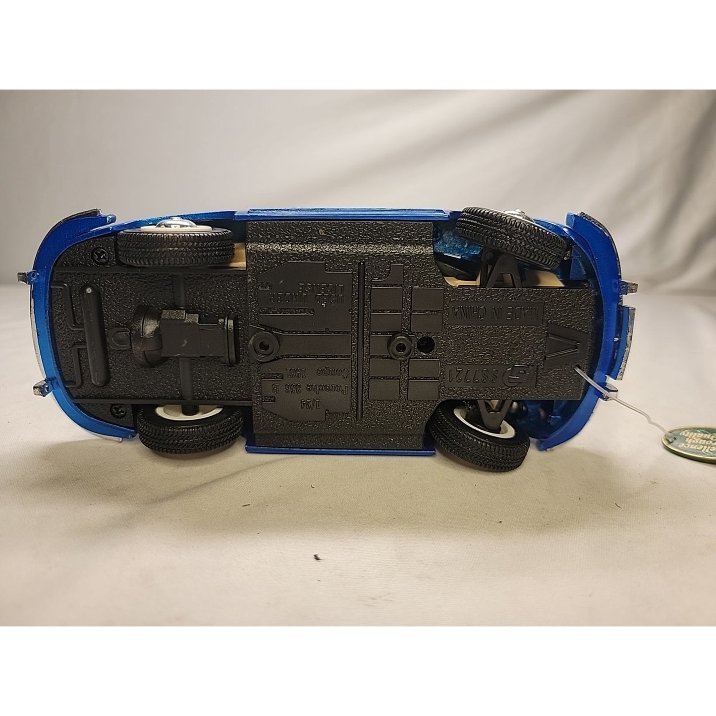 Vintage Diecast Car Model Scale 1:24 1961 Porsche 356 B Coupe Sunnyside