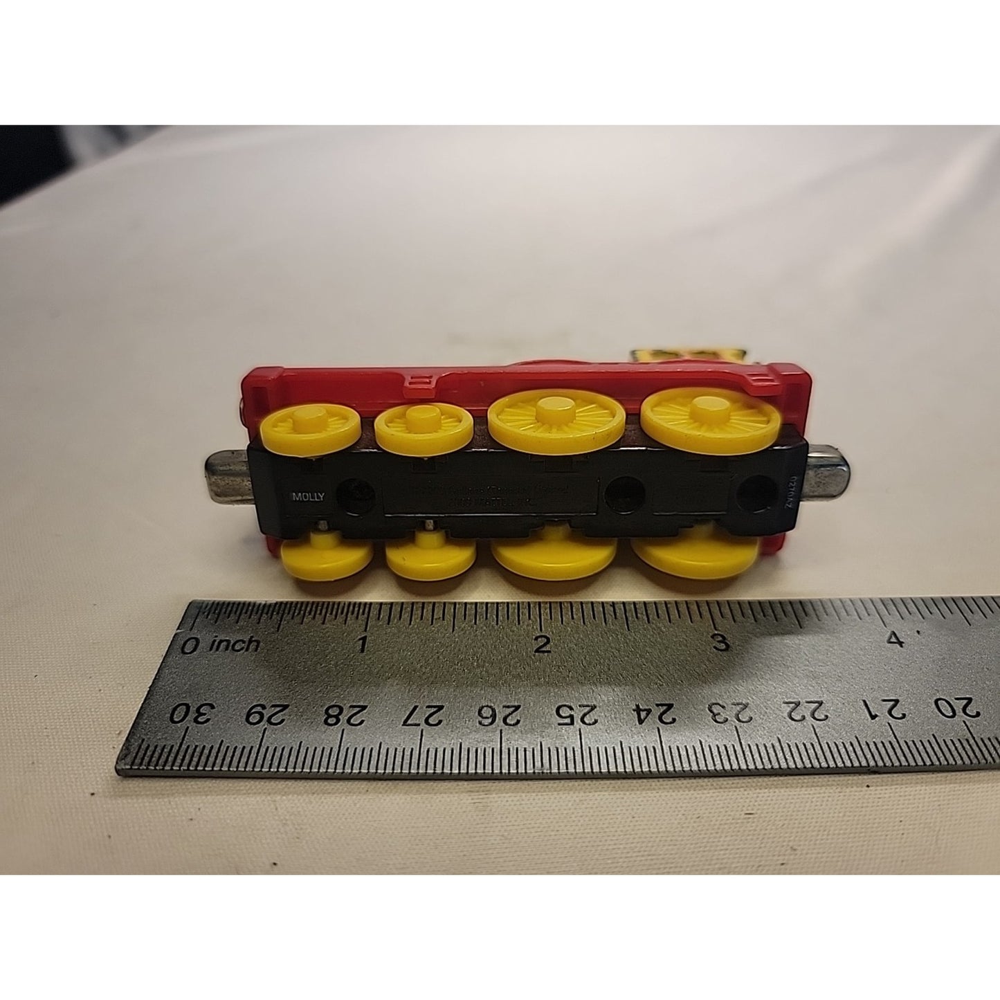Thomas and Friends Molly Engine Yellow Diecast Take and Play 2006 Magnetic Train