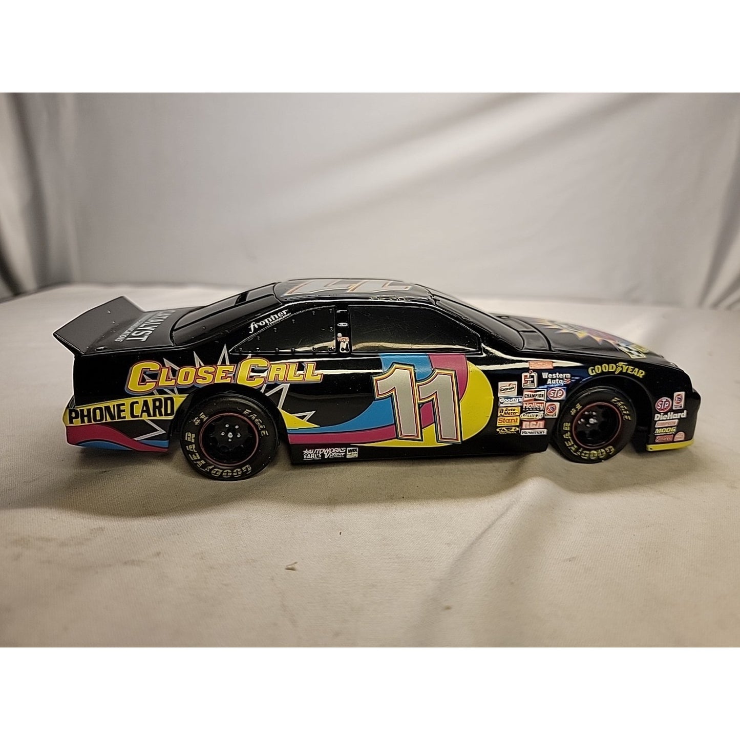 DIECAST NASCAR BRETT BODINE #11 CLOSE CALL 1997 97 THUNDERBIRD BANK 1:24
