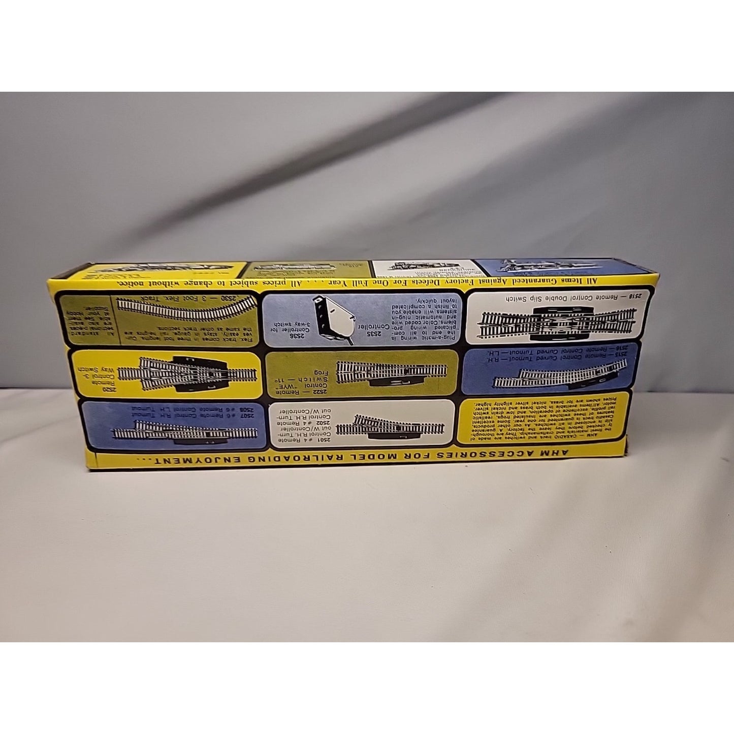 AHM Extended Vision Caboose, Illinois Central 5485