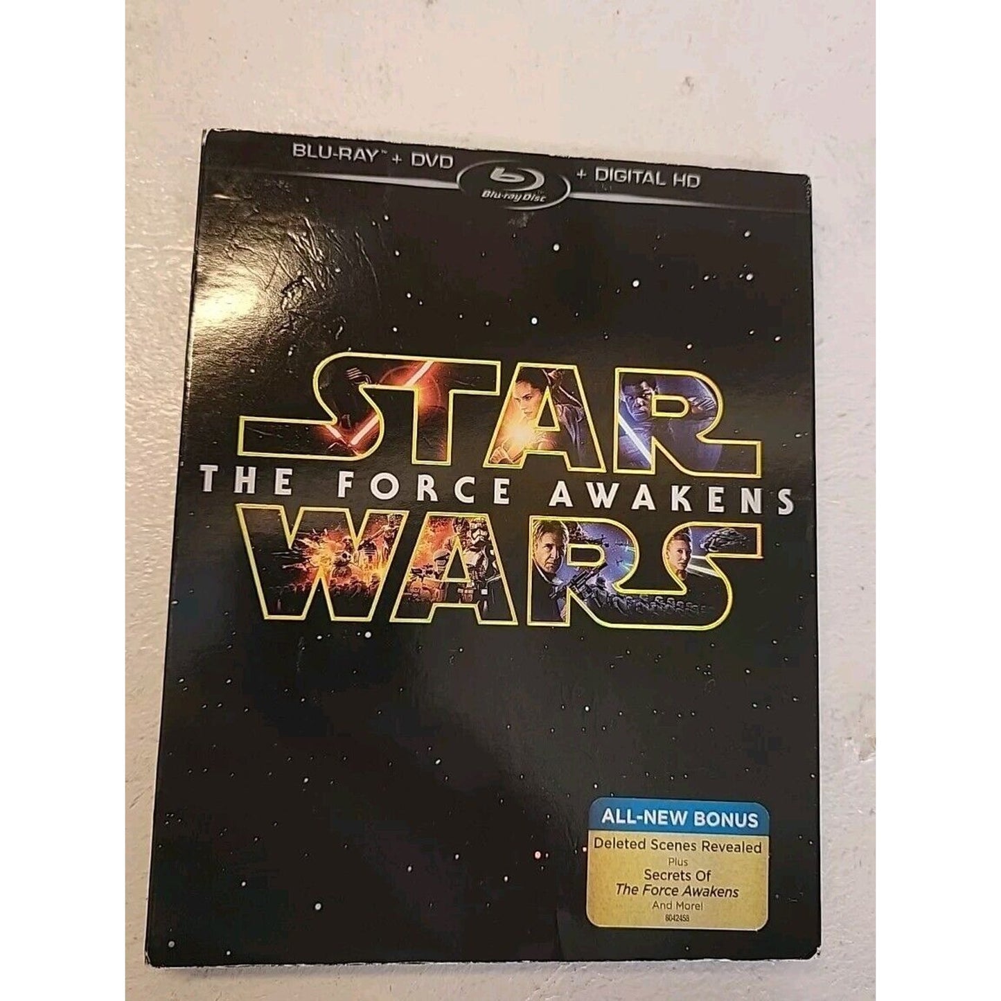 Star Wars: The Force Awakens (Blu-Ray + DVD) 3 Disc Set With Cardboard Sleeve