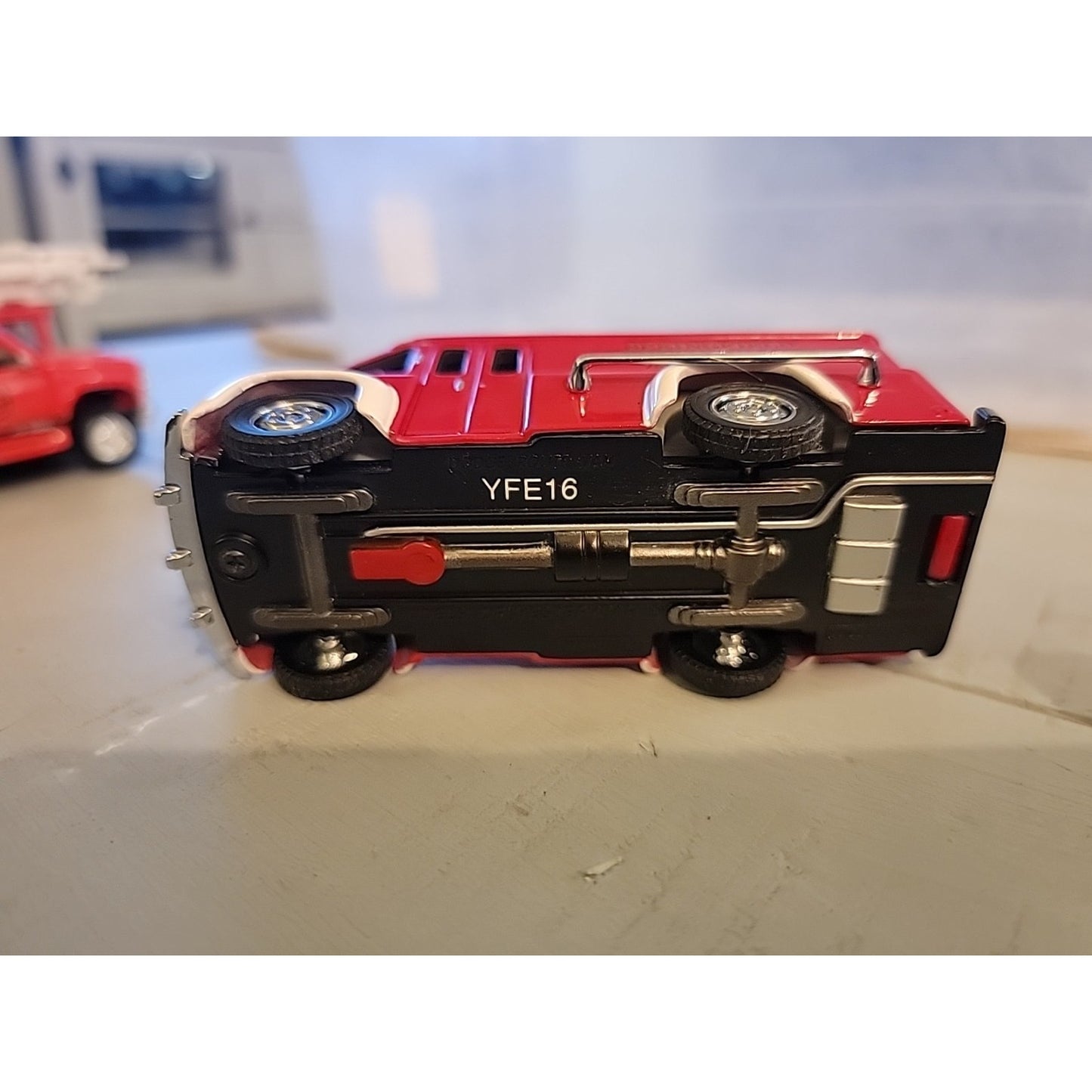 MATCHBOX YESTERYEAR, 1:43,YFE16, DODGE ROUTE VAN"SPRINGFIELD FIRE",EXC COND,NOBX