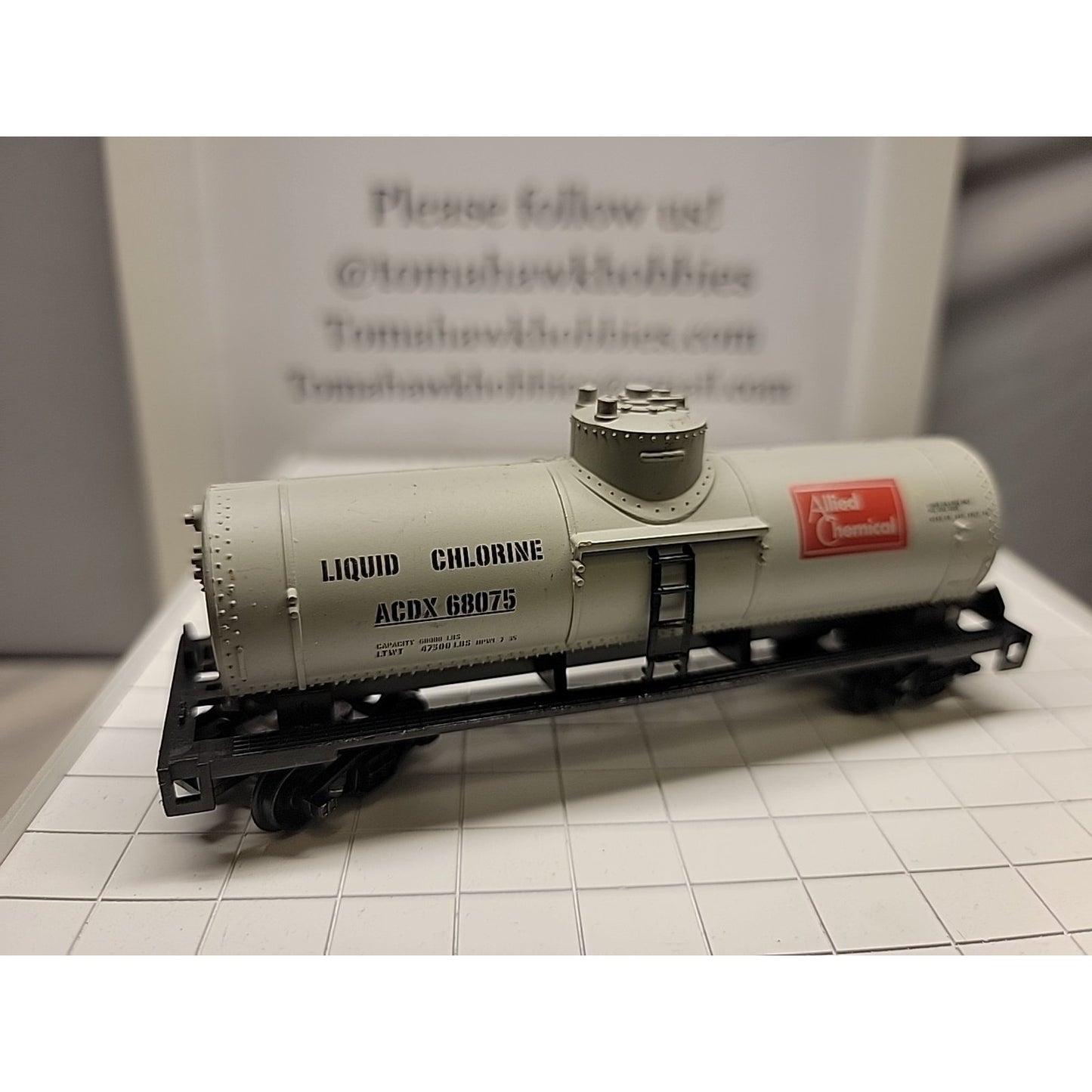 Life-Like: ALLIED CHEMICAL ACDX #68075 TANK CAR, GREY HO