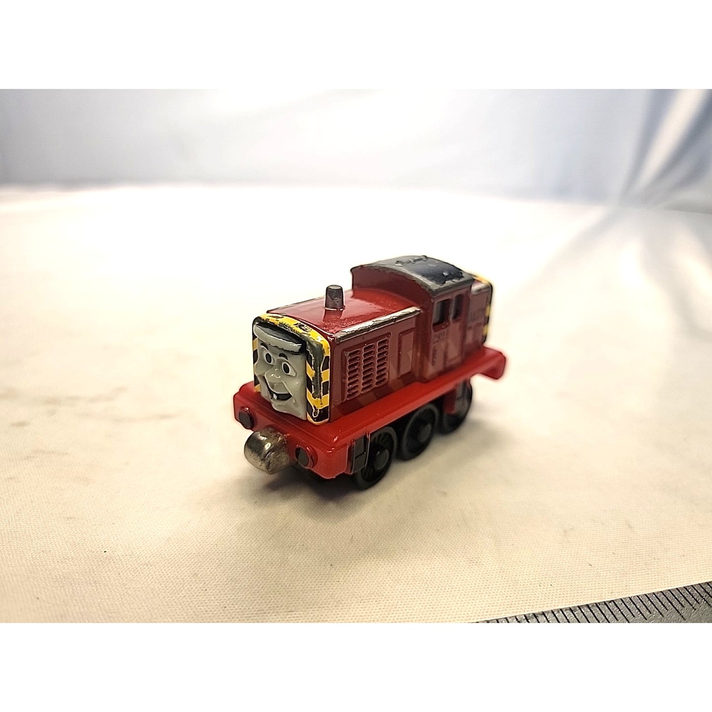 2003 Thomas & Friends Salty Train Car Die Cast Take Along N Play Learning Curve