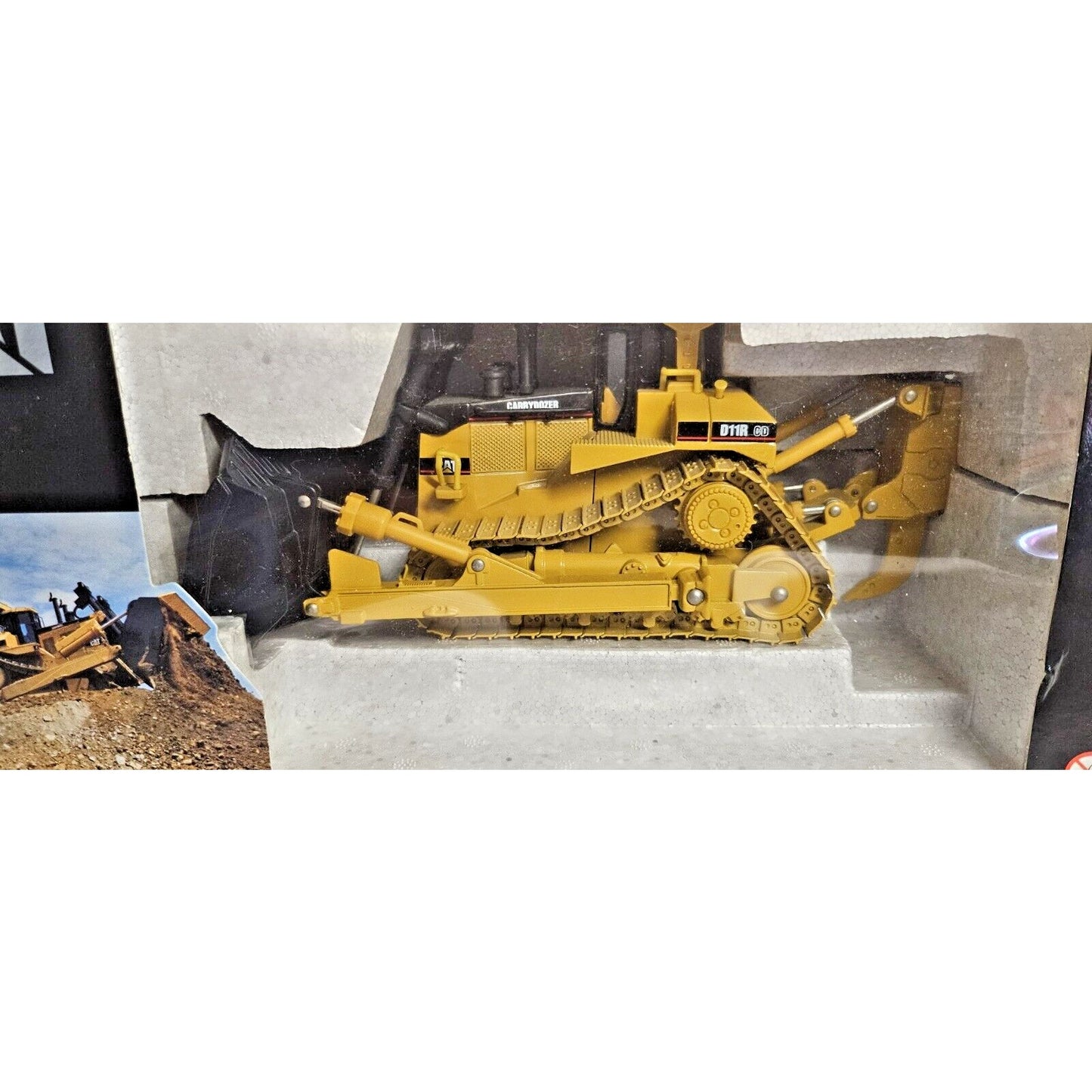 2000 Norscot CAT D11R Carrydozer Track Type Tractor In Box Item 55070