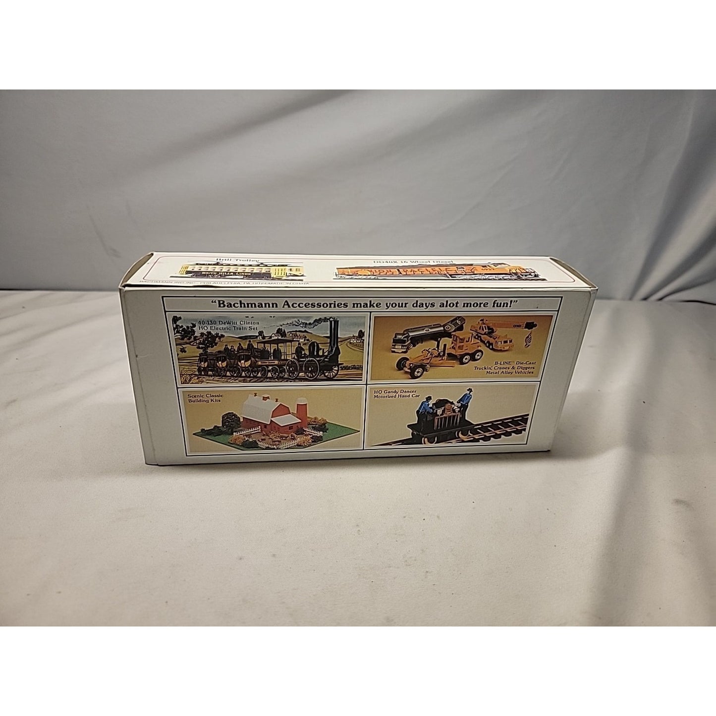 HO Trains Bachmann Quad Hopper Shell Oil Tanker