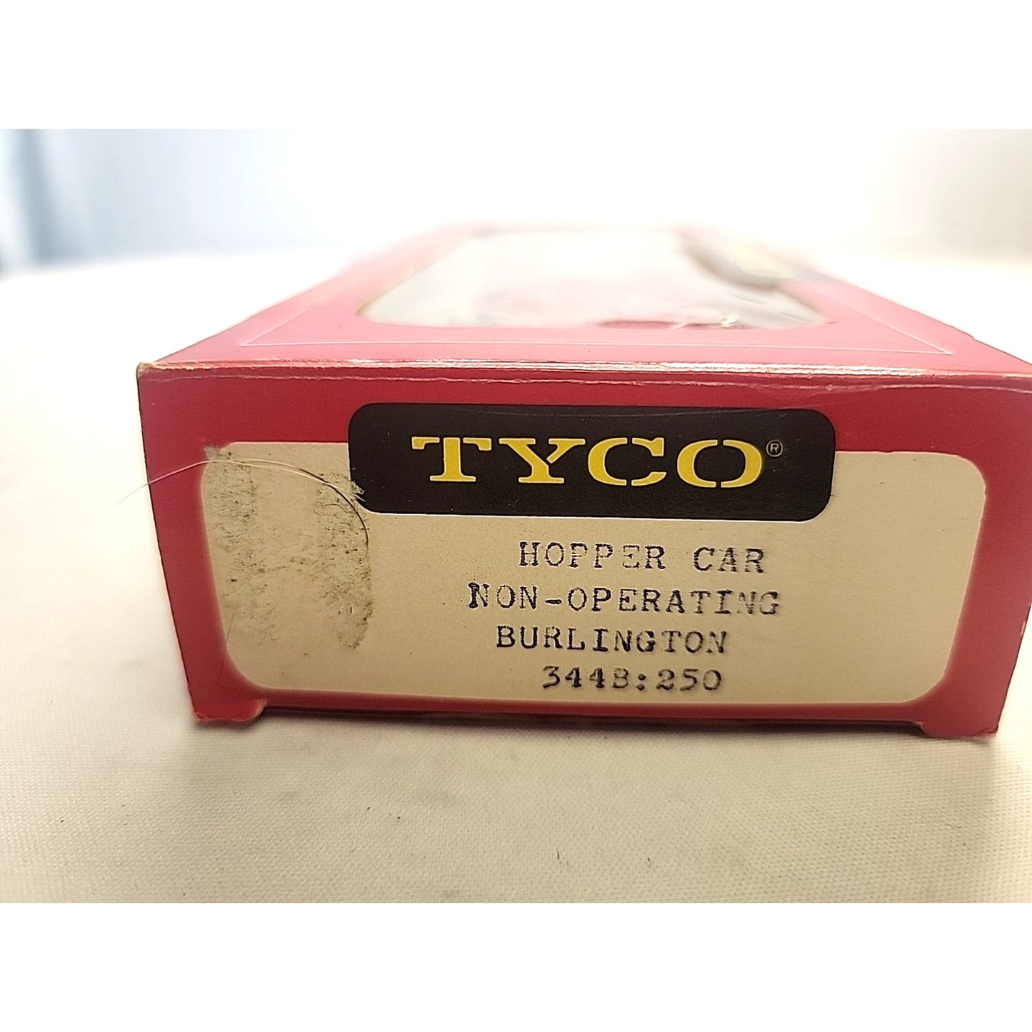 HO Scale Tyco CB&Q Burlington Route Hopper with Original Box - 300747 -