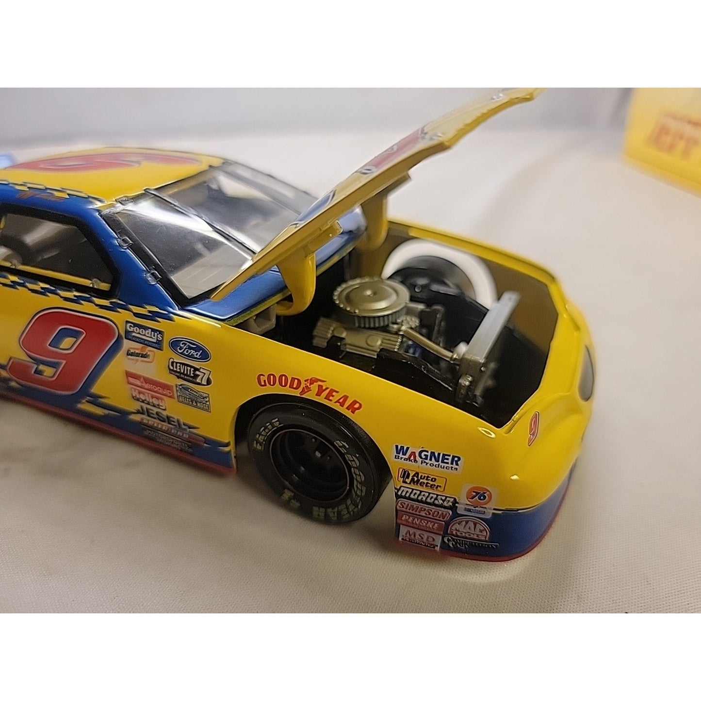 1997 Jeff Burton #9 Thunderbird Track Gear 1:24 Scale Car
