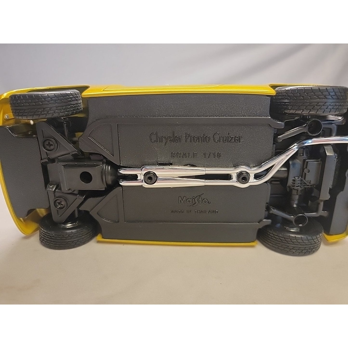 CHRYSLER PRONTO CRUIZER Maisto 1:18 Scale Yellow Gold Metallic Diecast PT