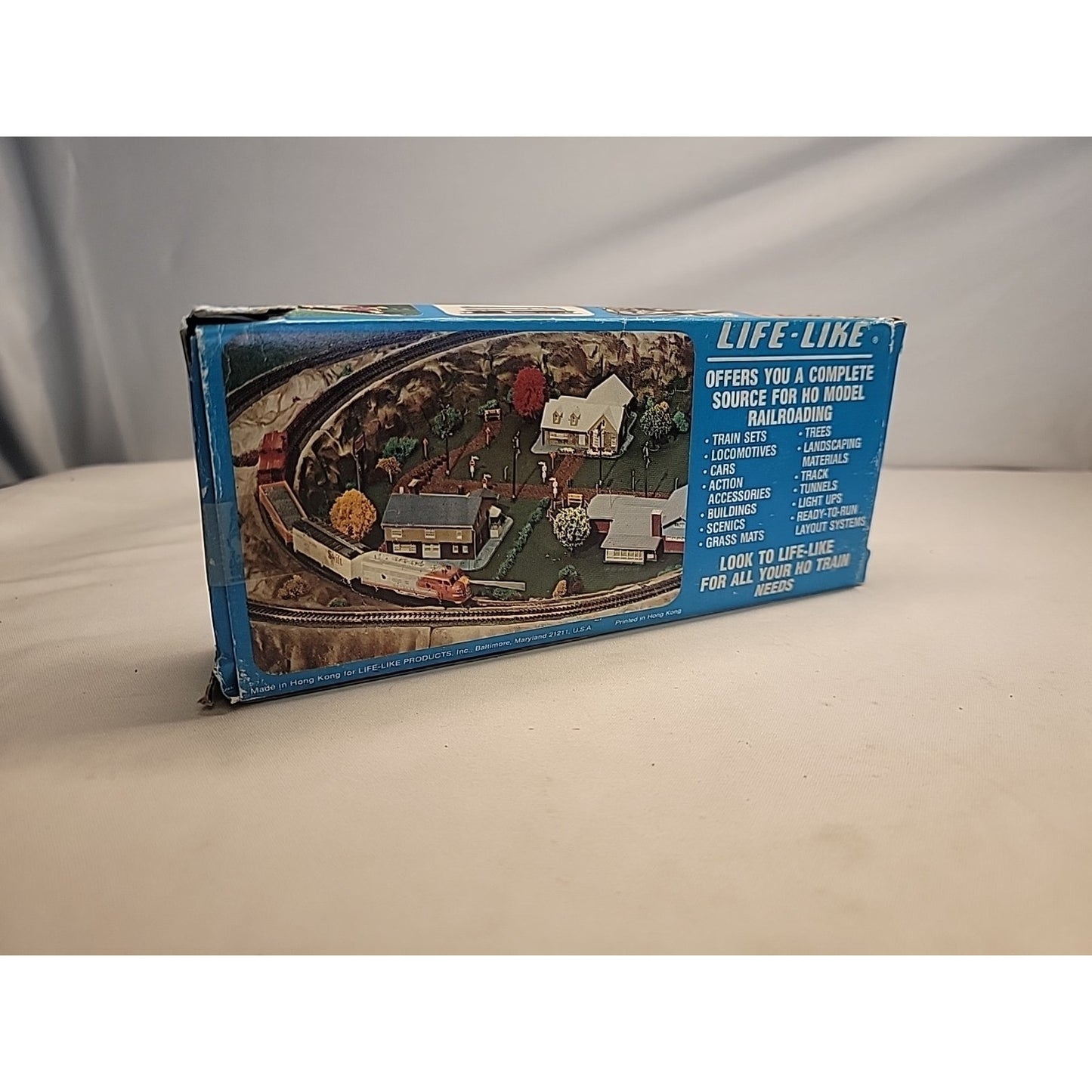 Life-Like HO Scale Caboose Conrail CR 22136 Blue W/box