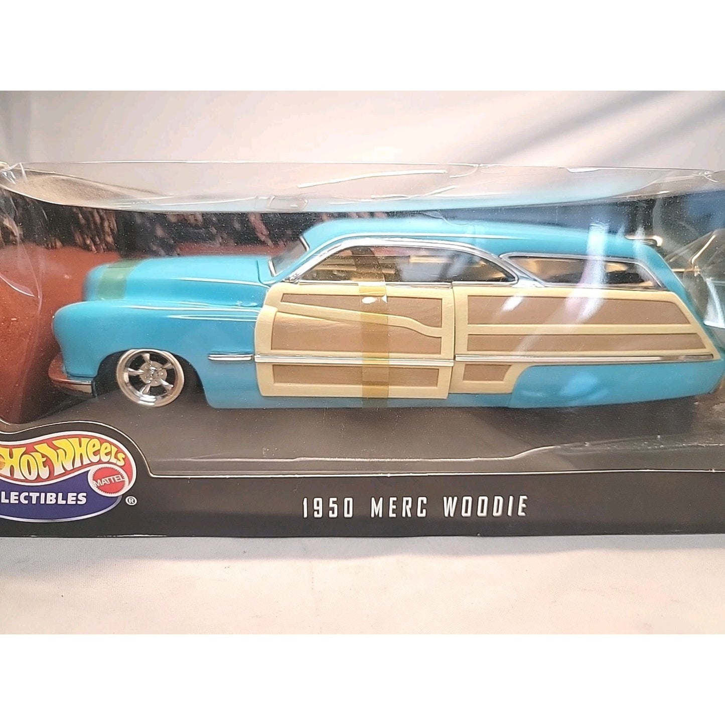 HOT WHEELS 1950 CUSTOMIZED MERCURY WOODIE 1/18 SCALE DIECAST