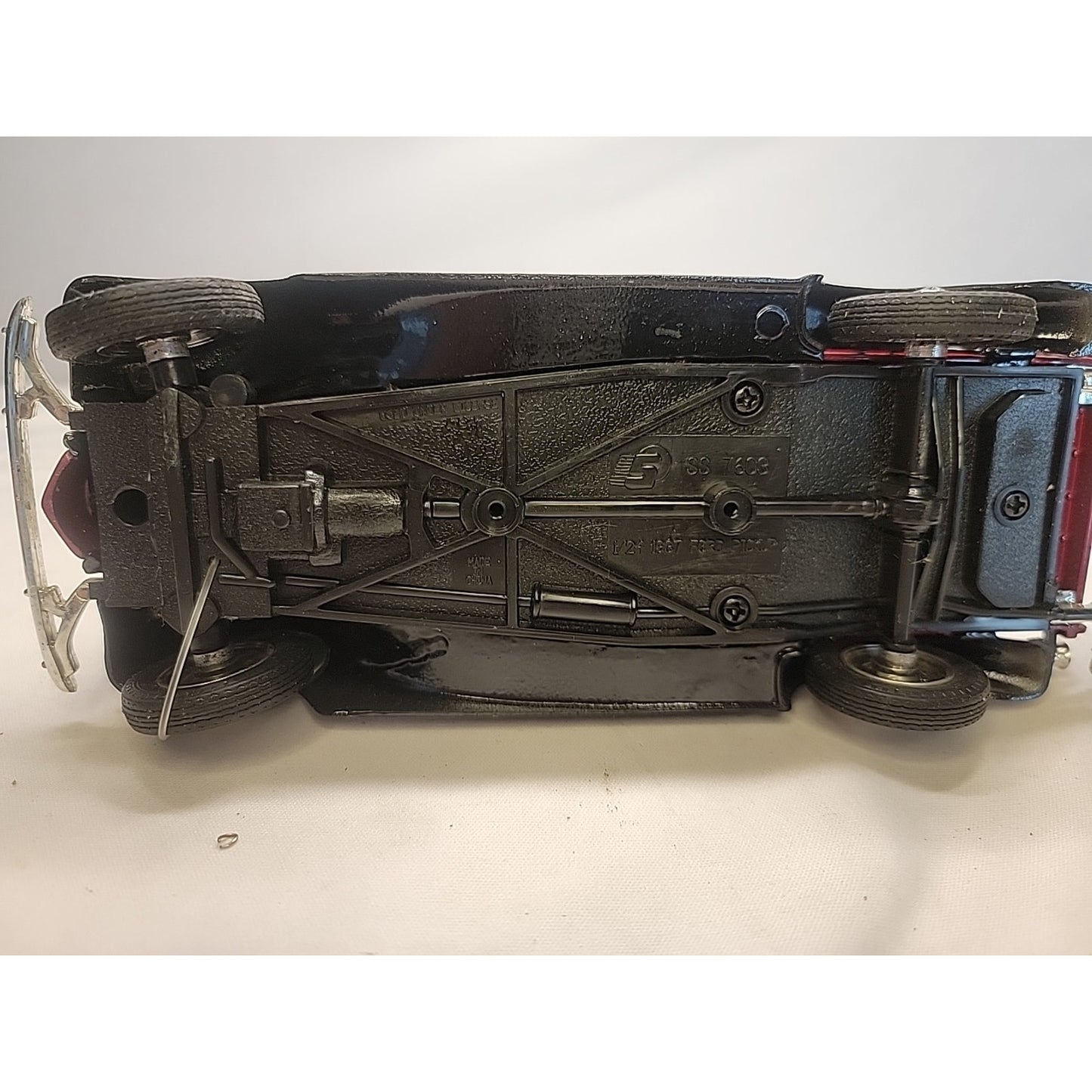 1937 FORD SUNNYSIDE PICKUP TRUCK 1:24 SCALE