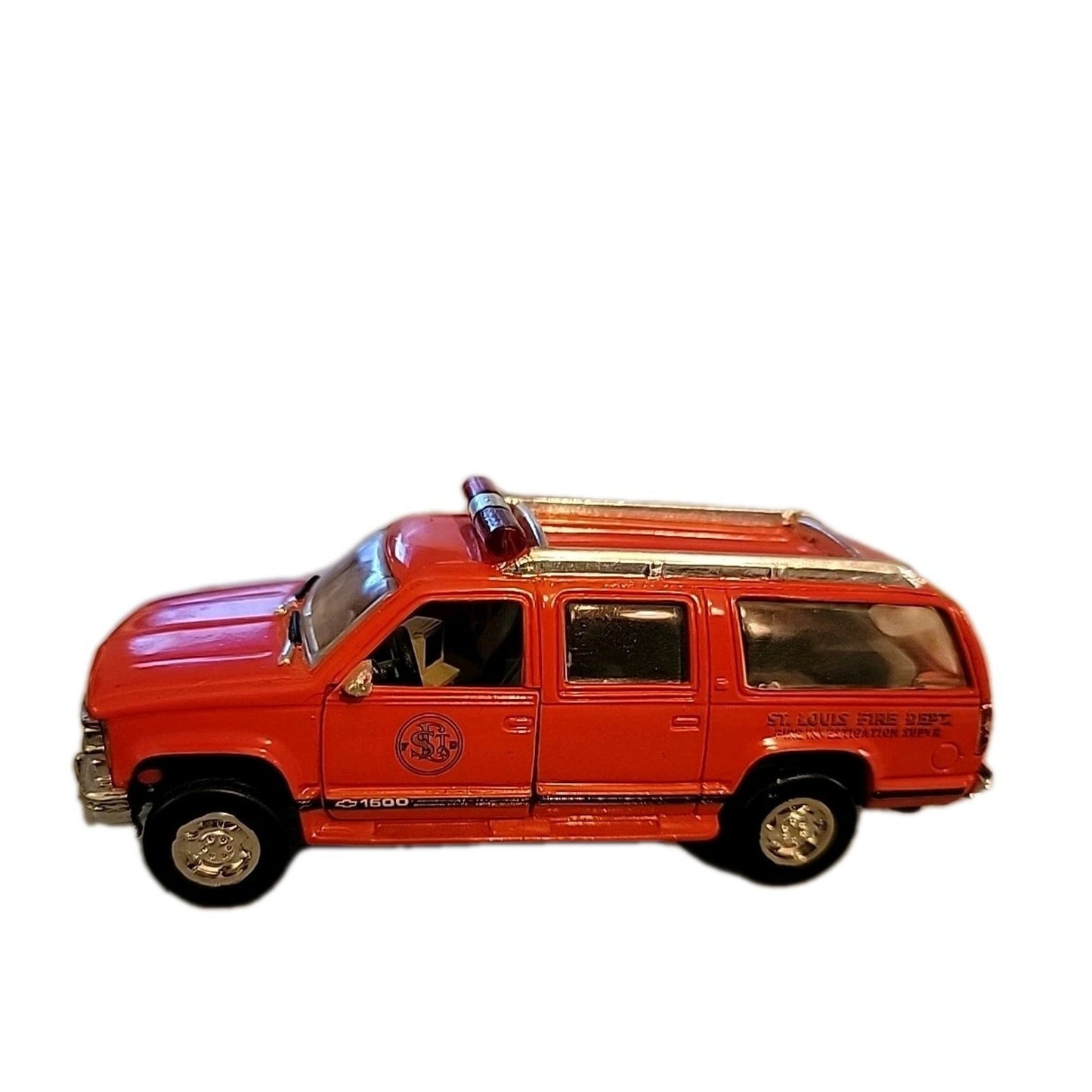 Road Champs Chevrolet Suburban St. Louis Fire Department 1/43