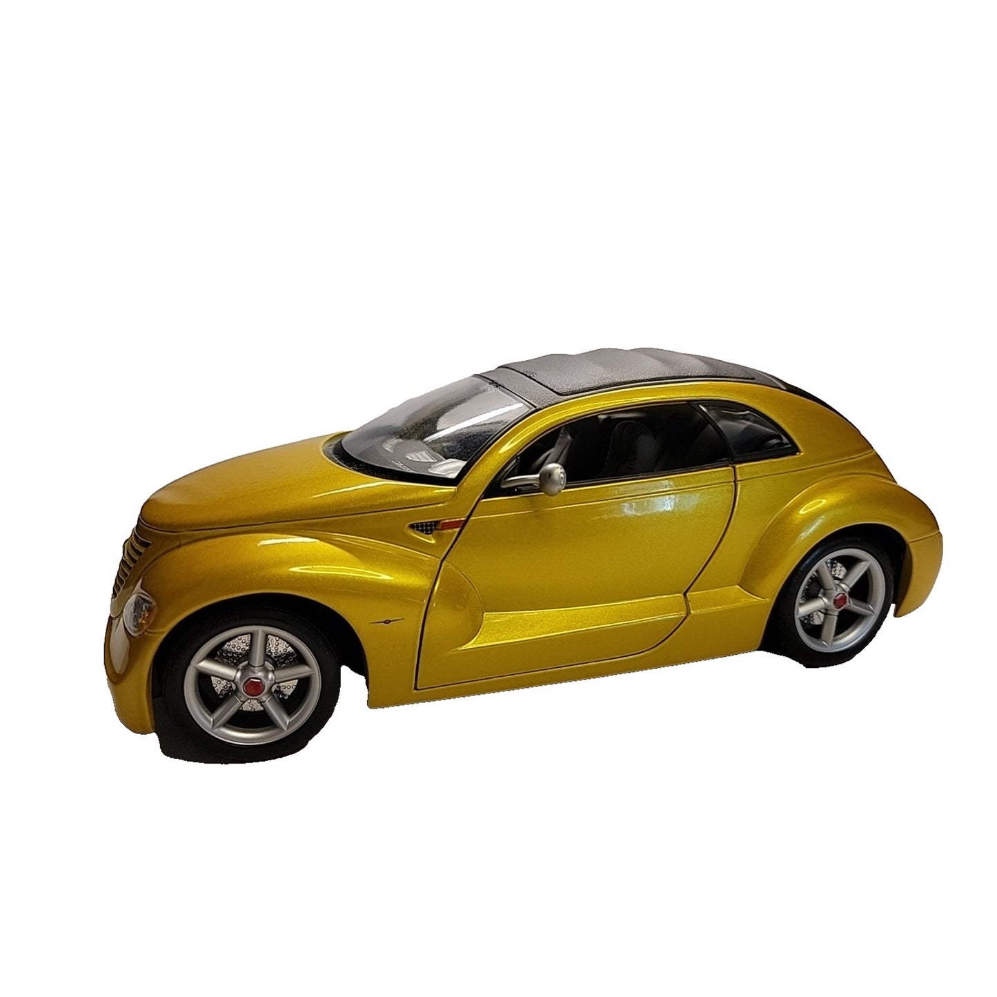 CHRYSLER PRONTO CRUIZER Maisto 1:18 Scale Yellow Gold Metallic Diecast PT