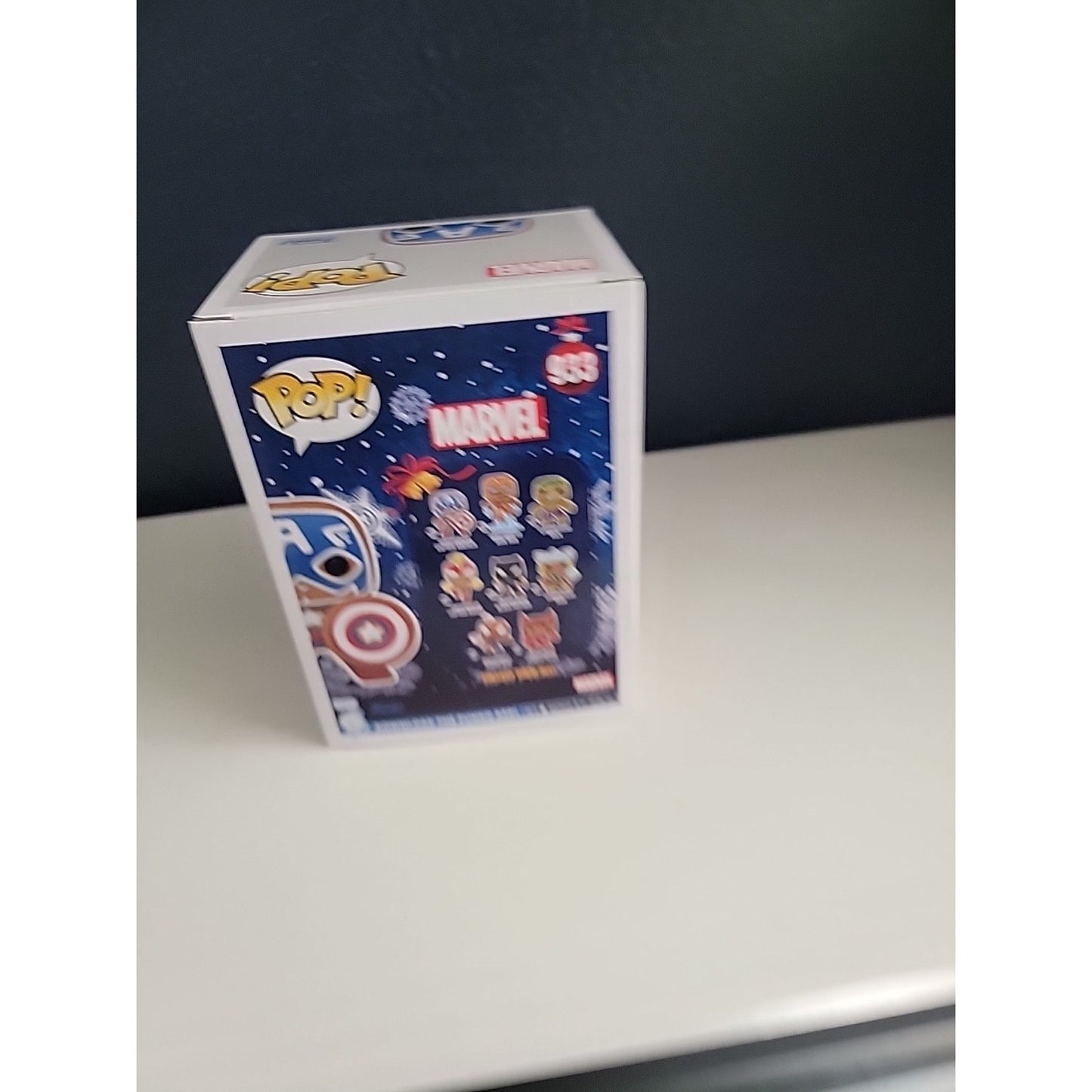 Funko Pop! Marvel: Gingerbread Captain America #933 w/protector