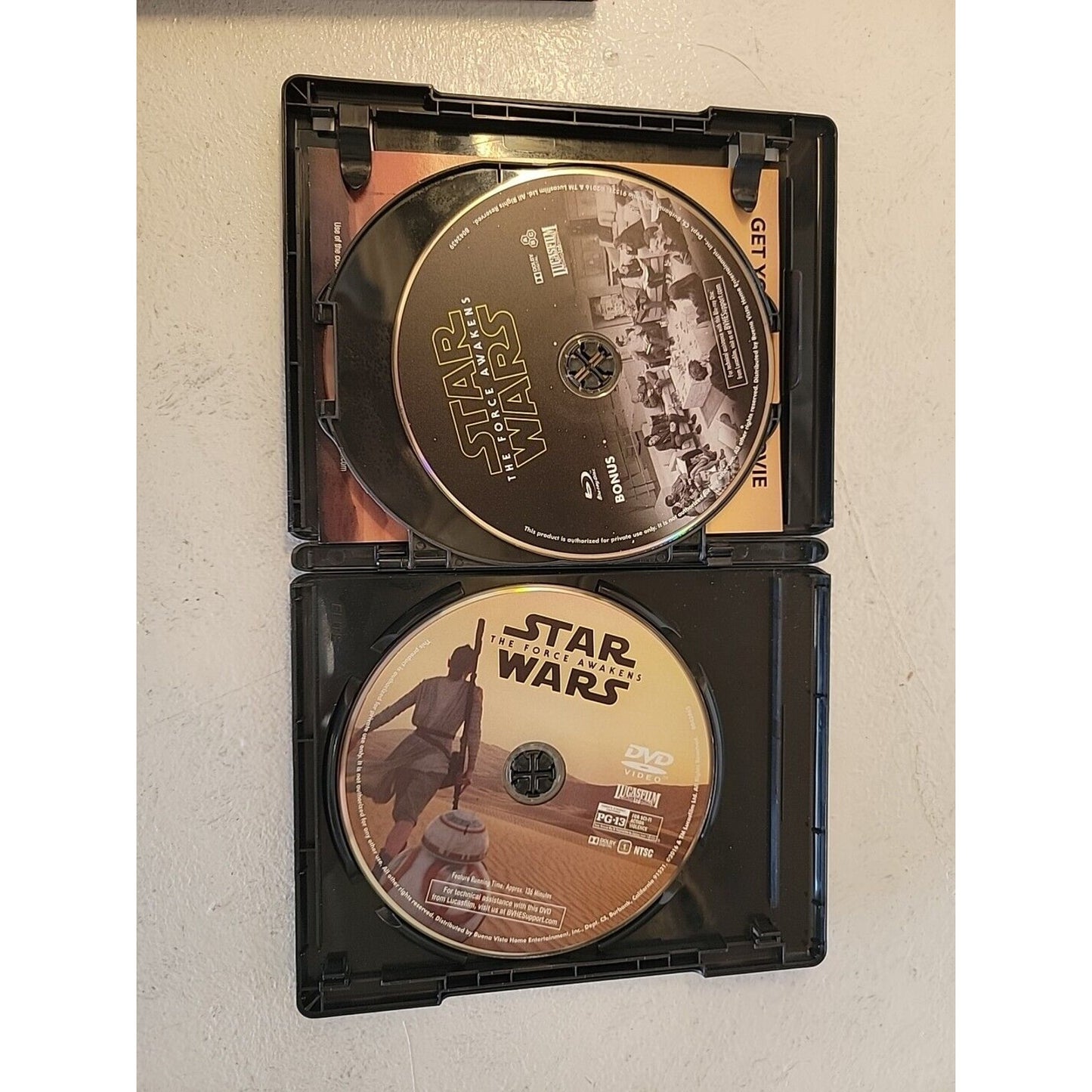 Star Wars: The Force Awakens (Blu-Ray + DVD) 3 Disc Set With Cardboard Sleeve