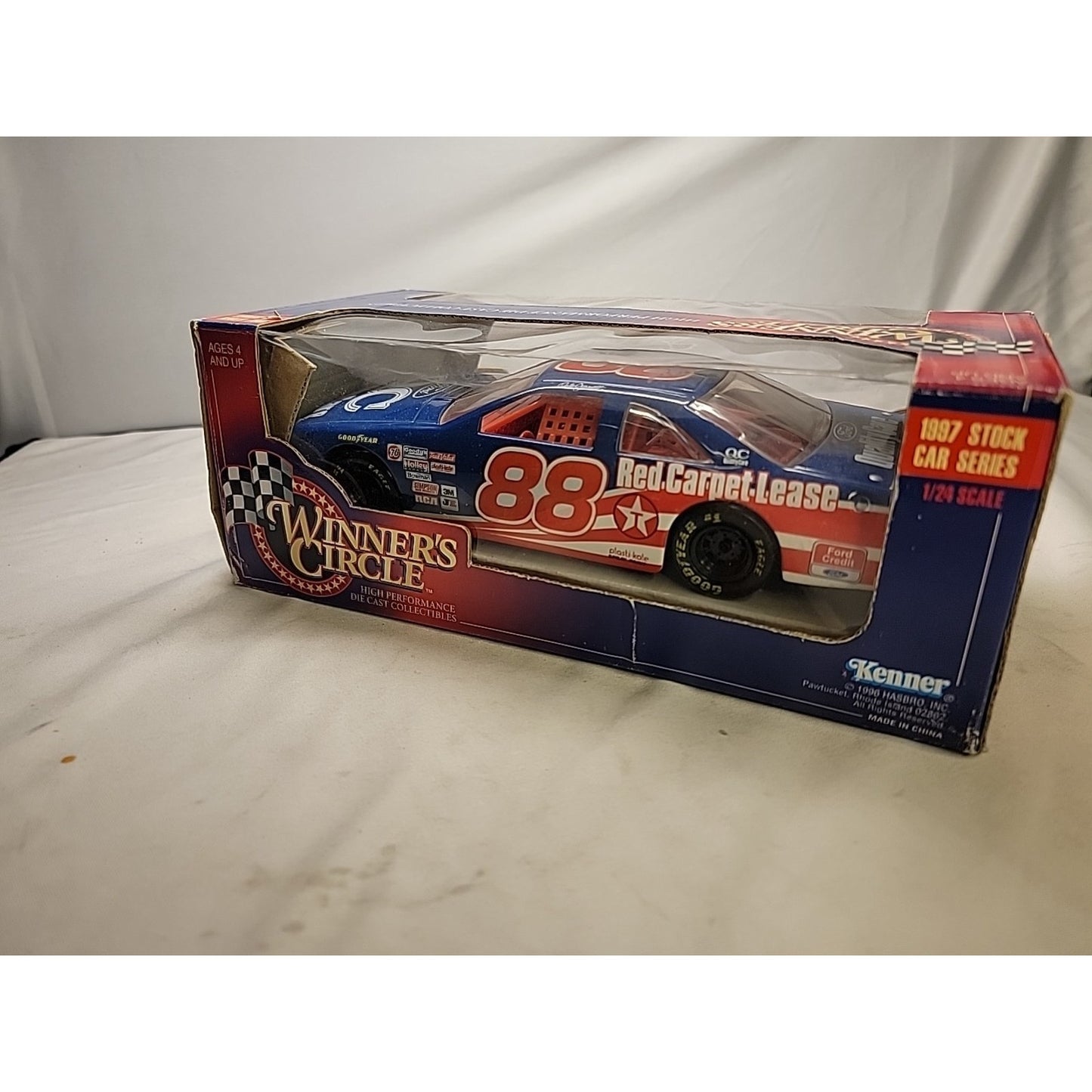 Winners Circle Nascar 1:24 Die Cast Dale Jarret 88 Ford QC Red Carpet Lease