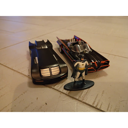 Jada Toys DC Comics 1:32 Batmobile 1989 & 66 Diecast And Metal Figurine