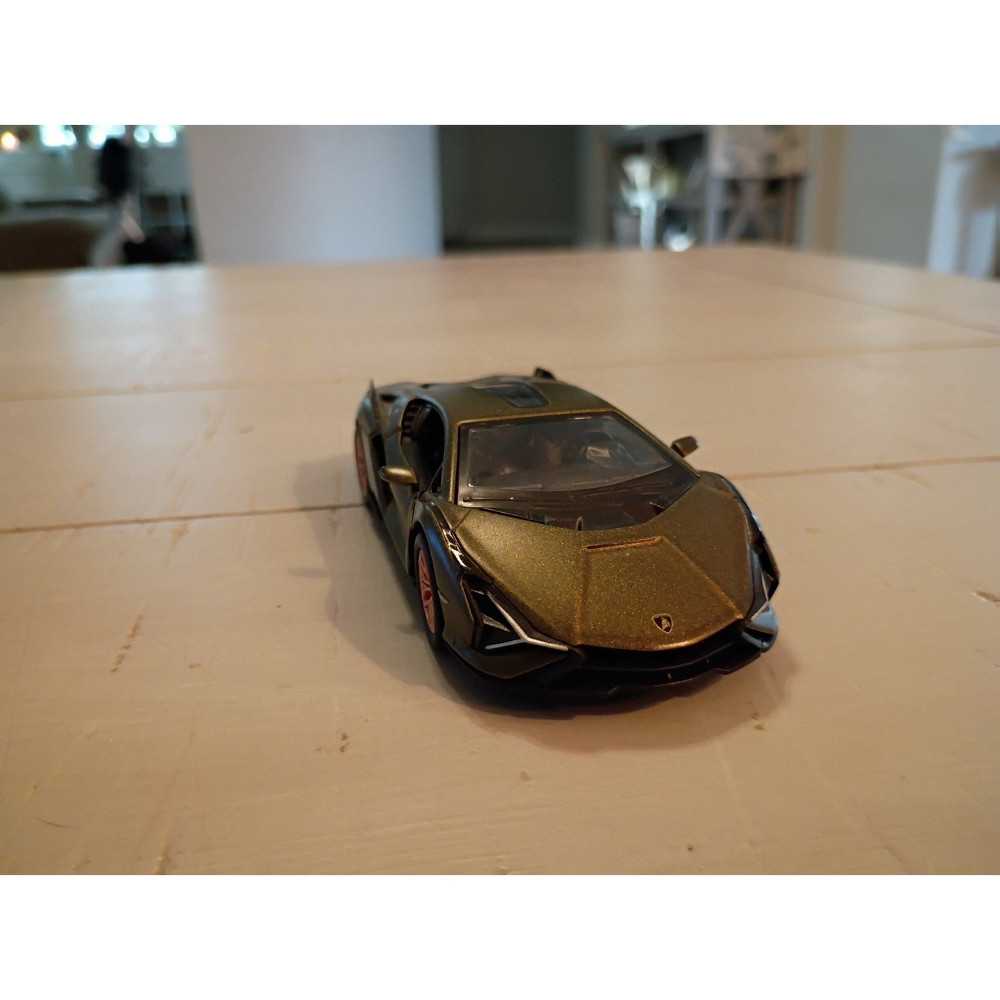 1:40 Kinsmart Lamborghini Sian FKP 37 Green