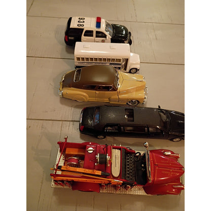 Tomahawk Diecast 5 Pk Police, Sheriff, Fire, Fleetline And Limo