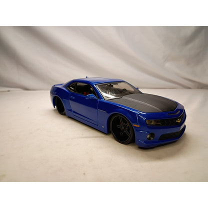 Maisto 2010 Chevy Camaro 1:24 SCALE