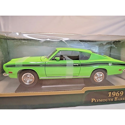 Road Signature Deluxe Edition 1969 Plymouth Barracuda LIME GREEN 1:18