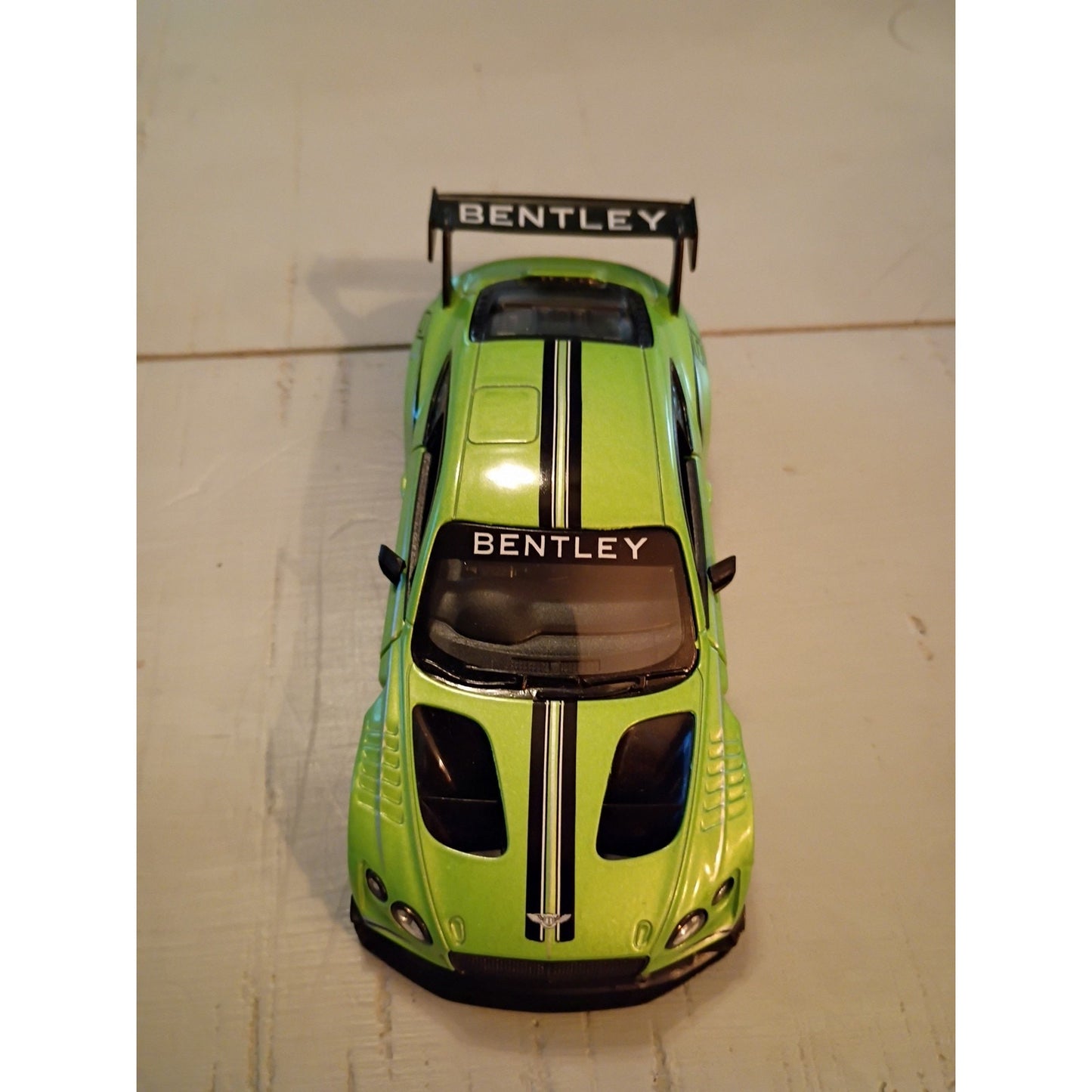 Bentley Continent GT3 Green Kinsmart 1/38 Diecast