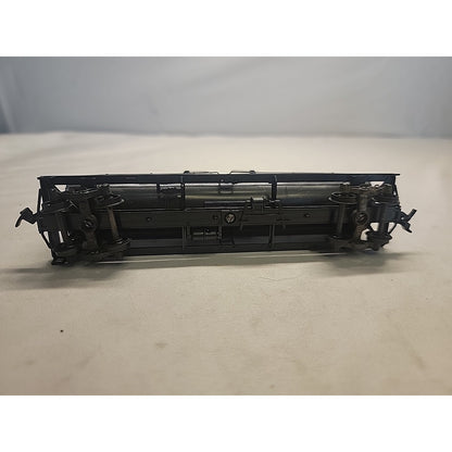 ATHEARN Dow Chem. Tank Car #1553 1:89 W/ Box; Used