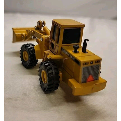 ERTL John Deere Articulating Front End Loader Diecast