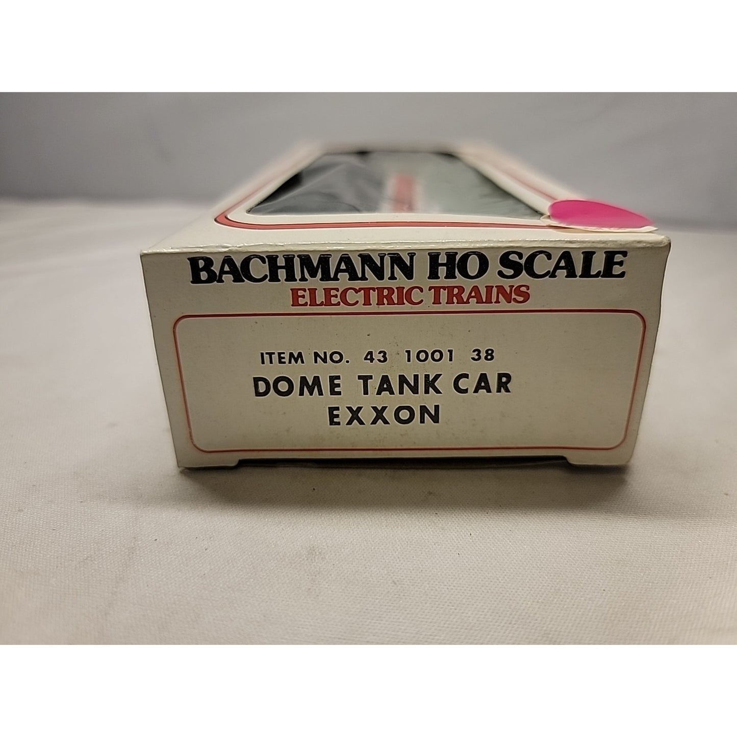 HO Bachmann Exxon #1121 3 Dome Tanker Car