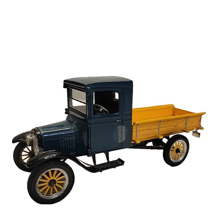 Signature Model 1923 Ford Model TT Pick-up - Black/Yellow