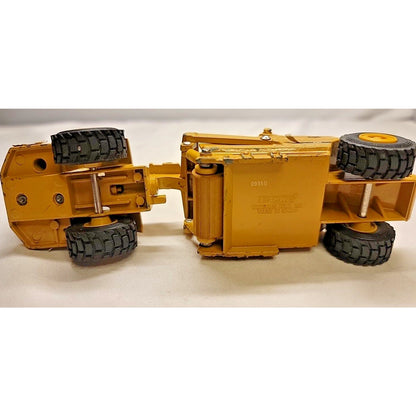 ERTL DIE CAST Caterpillar 613C Wheel Tractor Elevating Scraper