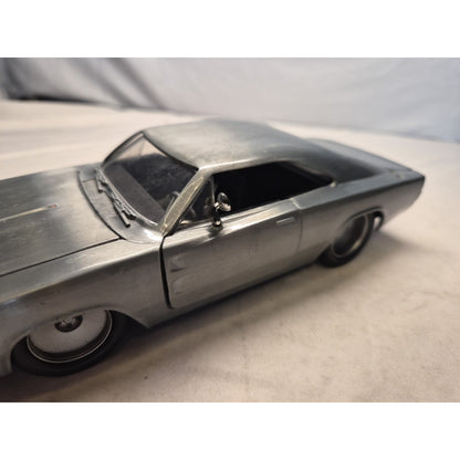 Furious 7 Scale 1/24 1968 Dodge Charger Die-cast Car