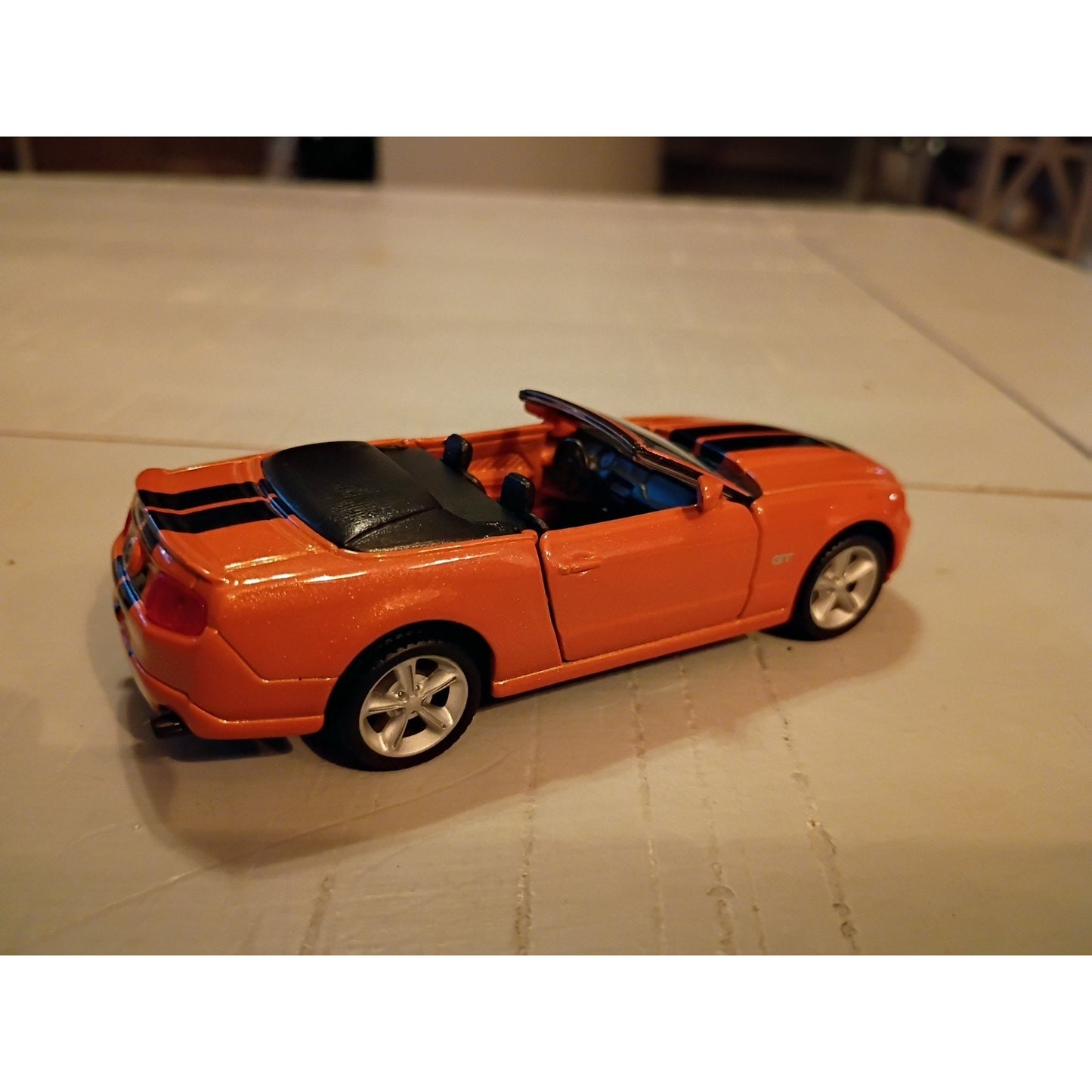 Maisto 2010 Ford Mustang GT 1/41