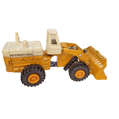 ERTL DIECAST TOY TRUCK CONSTRUCTION INTERNATIONAL BUCKET LOADER DIGGER