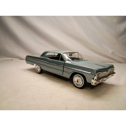 1964 Chevrolet Impala - Blue Diecast 1:24 Scale Model Car