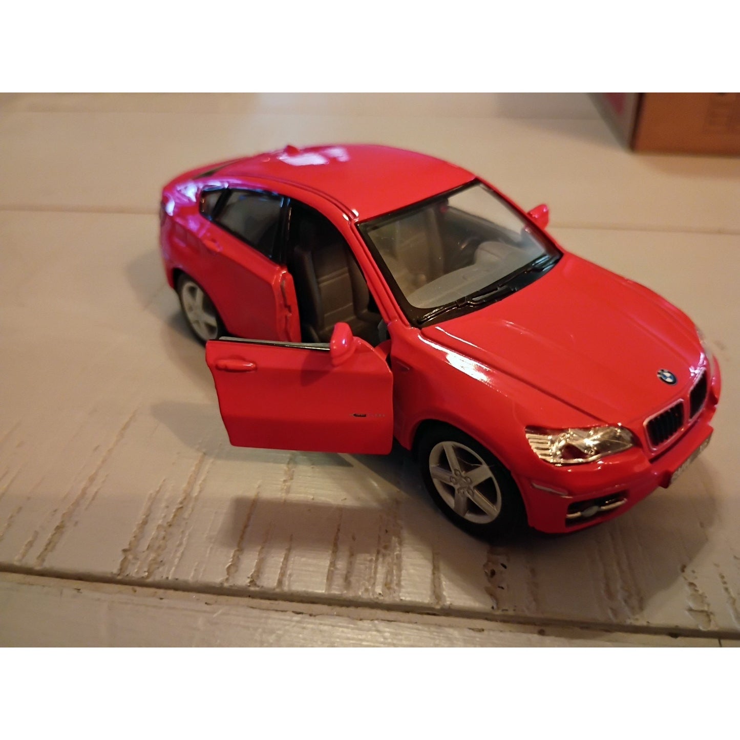 BMW X6 red 1:38 Kinsmart diecast