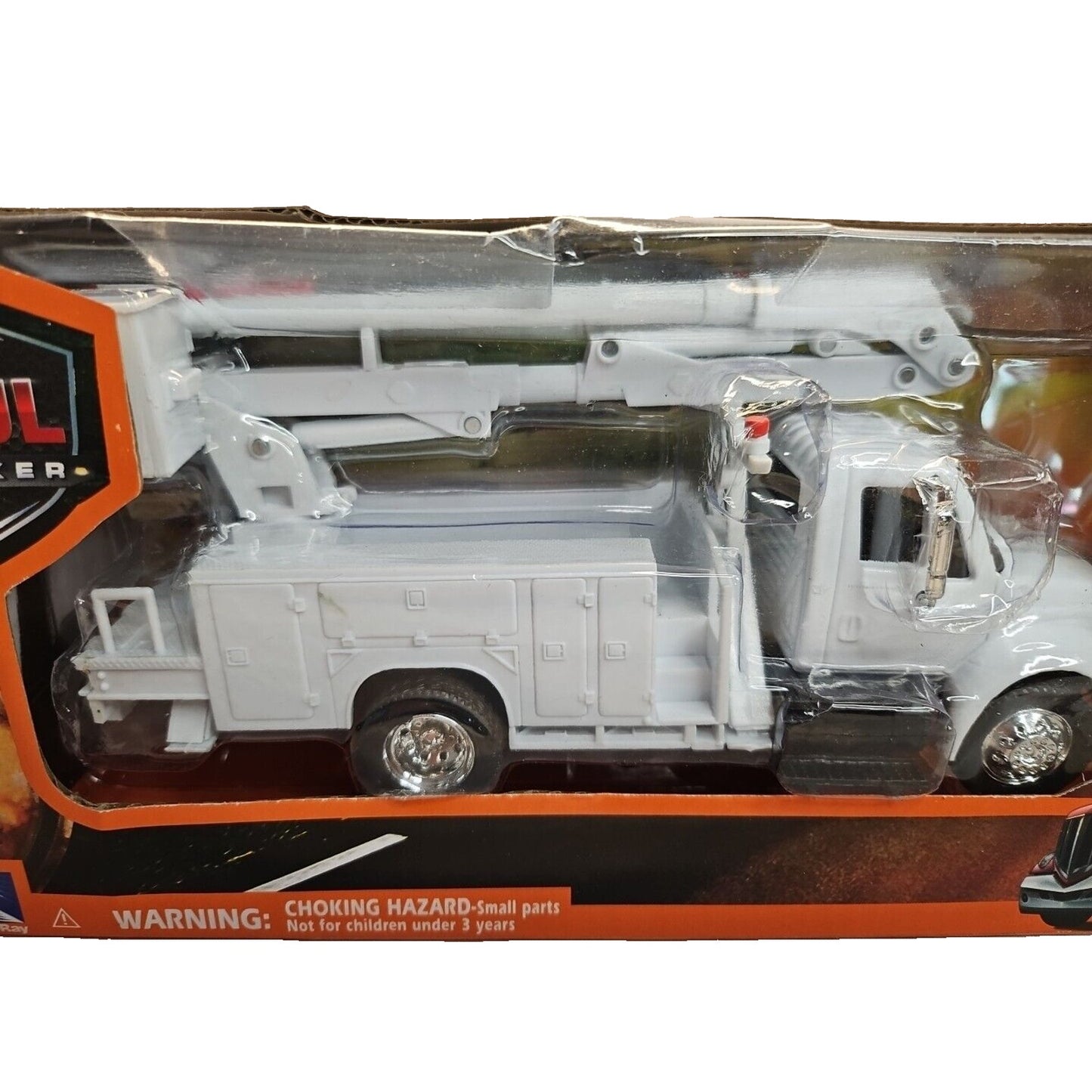 International 4200 Line Maintenance Service Truck White "Long Haul Trucker"