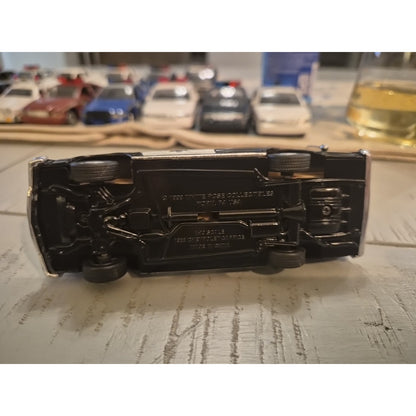 Diecast 1:43 1988 Chevrolet Caprice CHP Crusier by White Rose Collectibles Loose