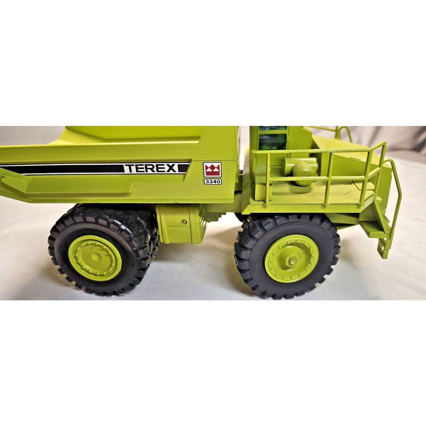 1/40 NZG TEREX 3340 Dump Truck Terex