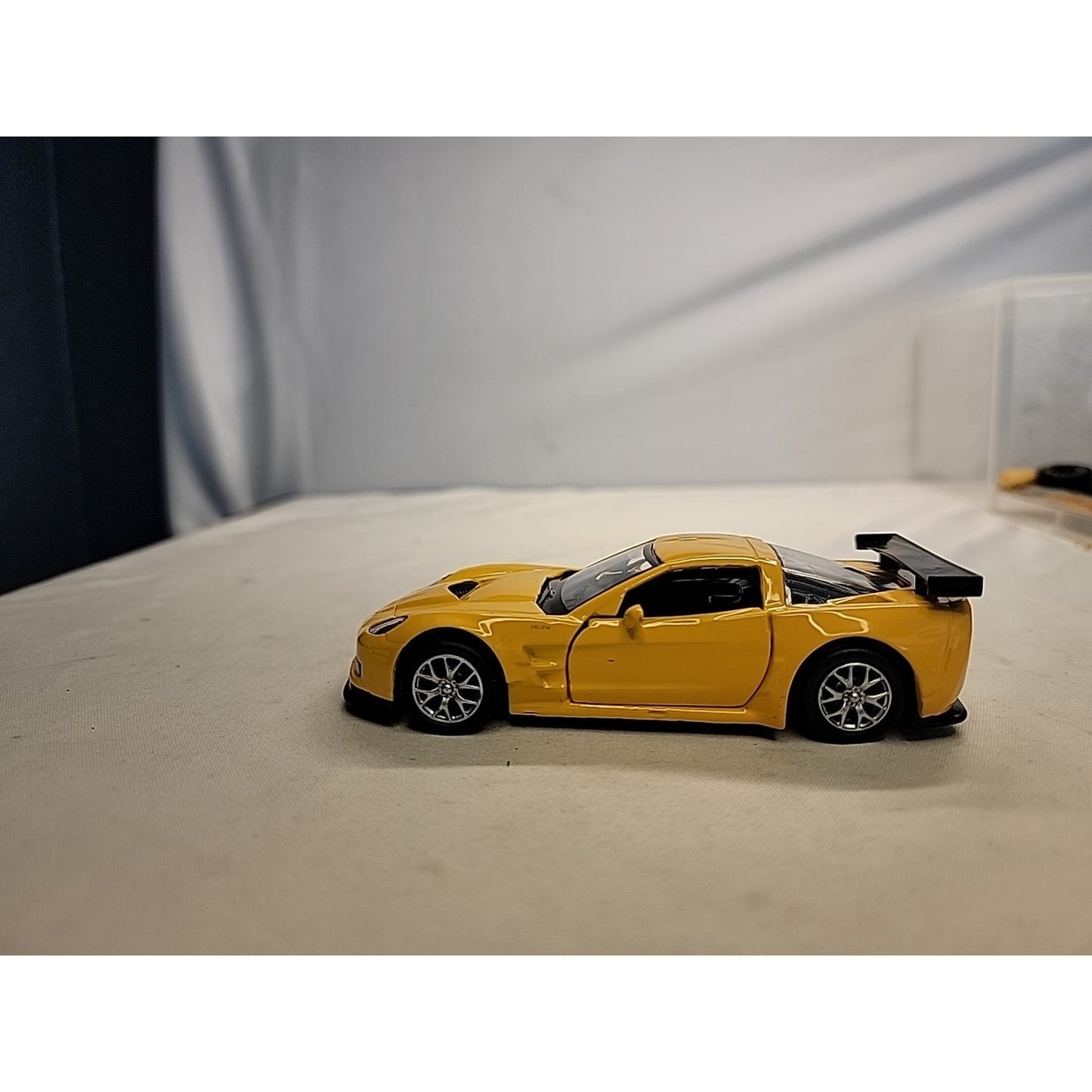 JFL Enterprises 5" Diecast Pull Back Chevrolet 2010CorvetteC8-R Yellow