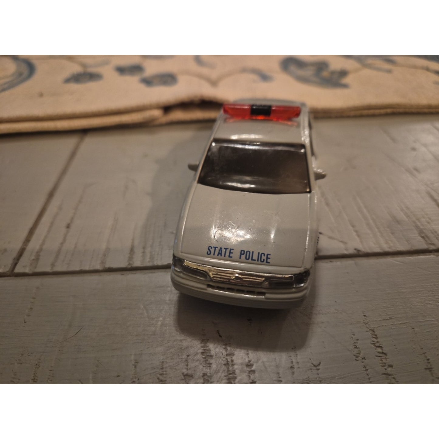 Road Champs Rhode Island State Police Ford Crown Victoria 1/43 Loose