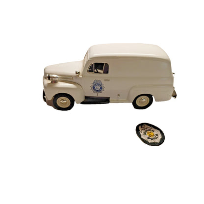 Liberty Classics 1:25 1948 Ford Panel Denver police Truck w/ badge